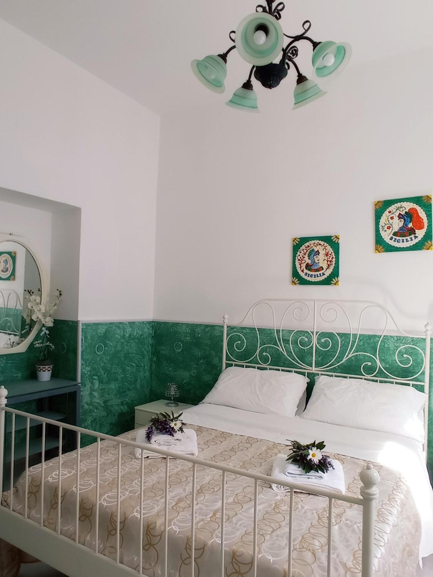 Mary Home - Casa Vacanza Taormina Bilik gambar